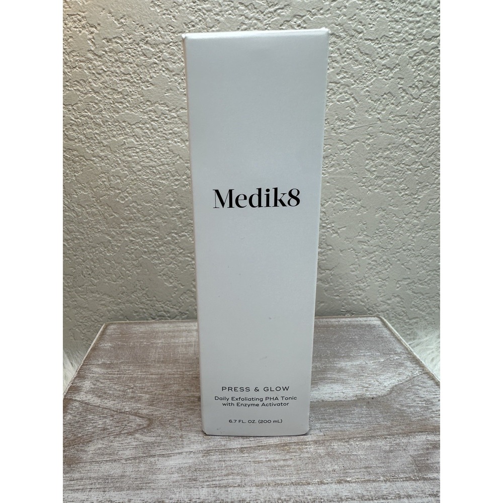 $24 🌙 Medik8 Press and Glow Daily Exfoliating PHA TONIC Toner NEW 6.7 oz